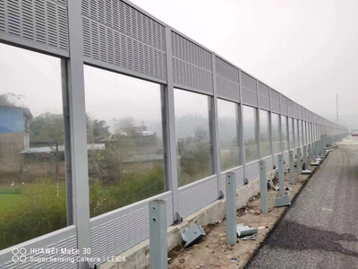 公路聲屏障